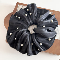 Hair Scrunch w Pearl 24CM in black satin with faux pearls for elegant hairstyles.