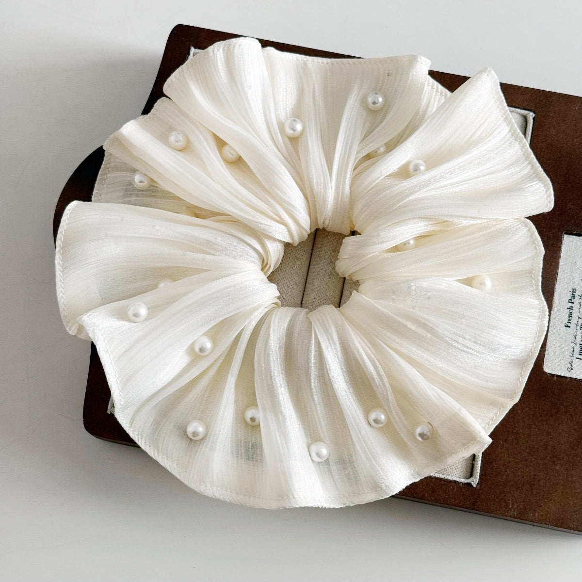 Hair Scrunch w Pearl 24CM - oversized elegant ivory hair scrunchie decorated with faux pearls